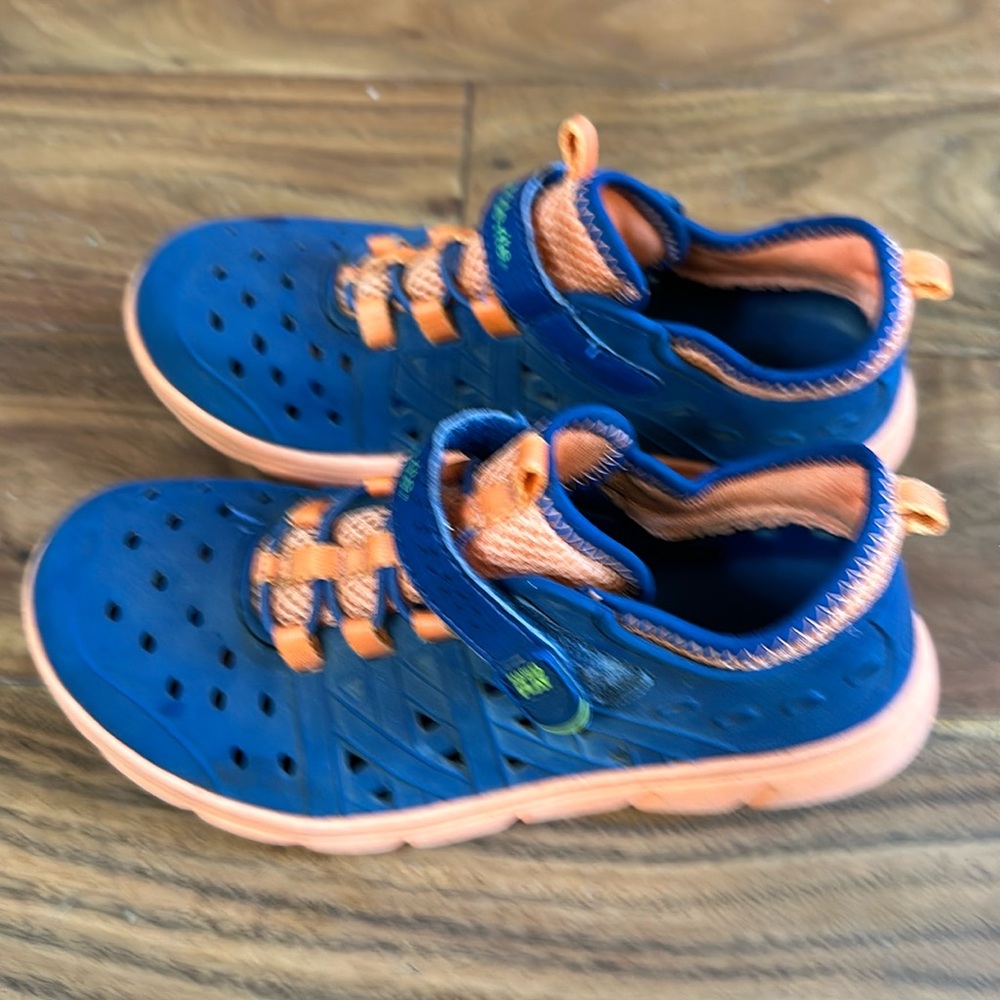Made 2 Play Stride Rite kids shoes